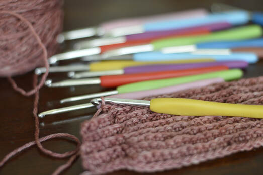 Bamboo Crochet Hook Set Multicolor – Annie Potter's Yarn Basket